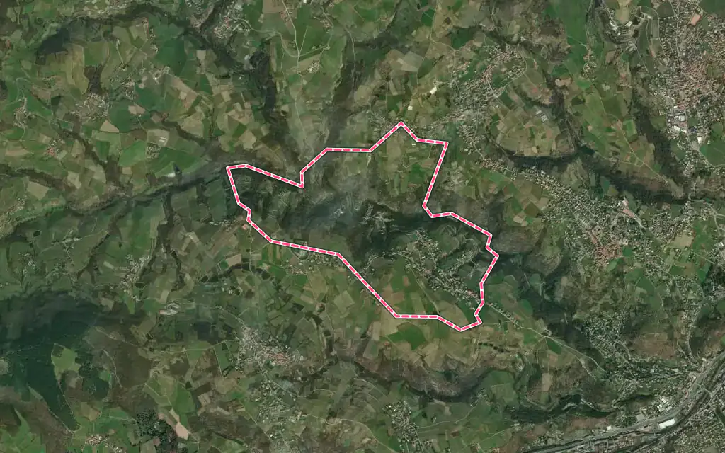 Vue satellite de Chagnon avec ses contours administratifs