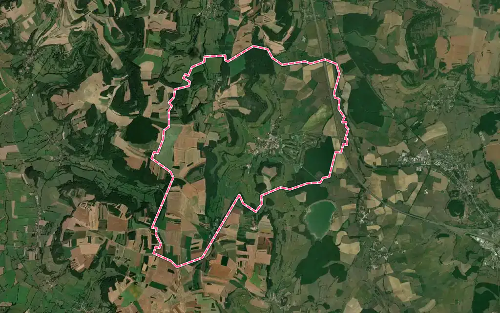 Vue satellite de Chailly-sur-Armançon avec ses contours administratifs