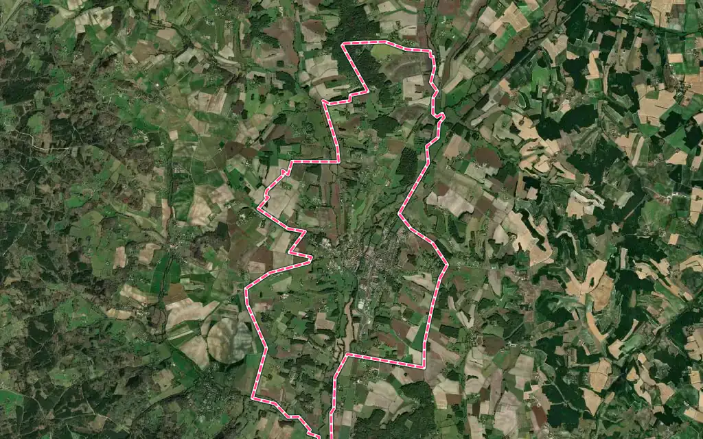 Vue satellite de Chalais avec ses contours administratifs