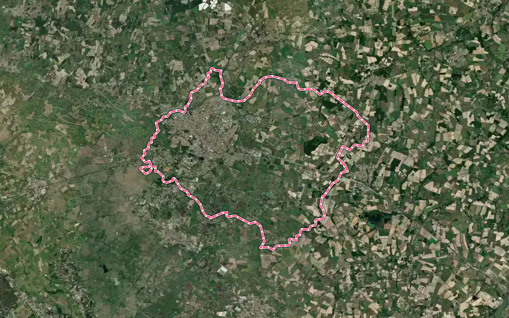Vue satellite de Challans avec ses contours administratifs