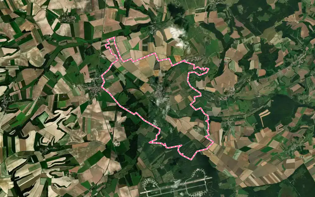 Vue satellite de Challerange avec ses contours administratifs