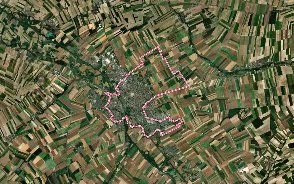 Vue satellite de Châlons-en-Champagne avec ses contours administratifs