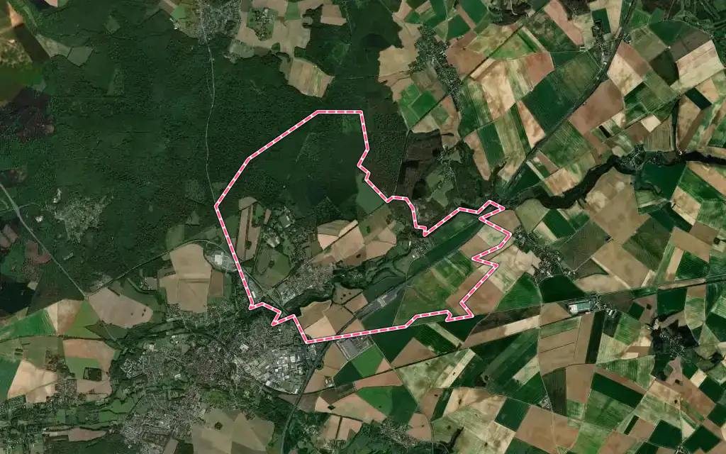 Vue satellite de Chamant avec ses contours administratifs