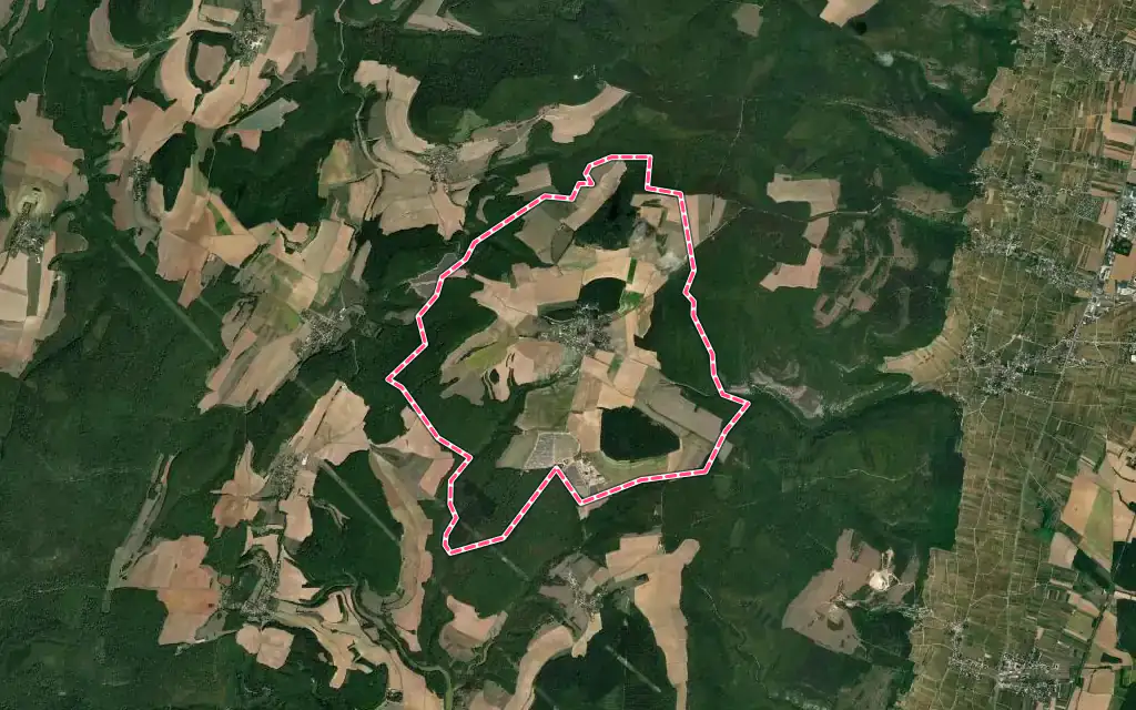 Vue satellite de Chambœuf avec ses contours administratifs