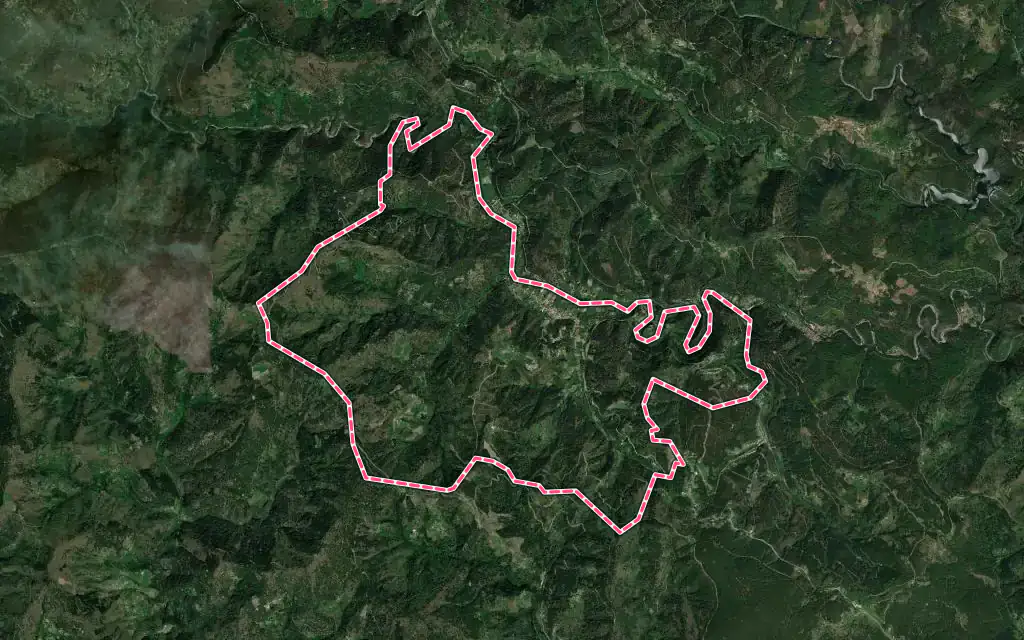 Vue satellite de Chamborigaud avec ses contours administratifs