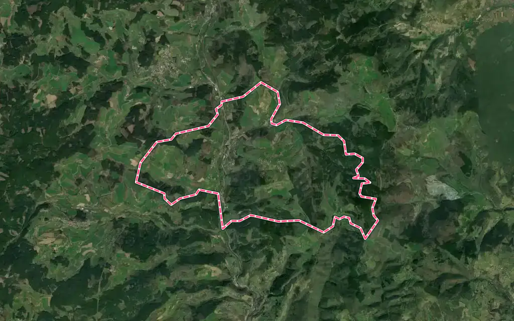 Vue satellite de Chambost-Allières avec ses contours administratifs