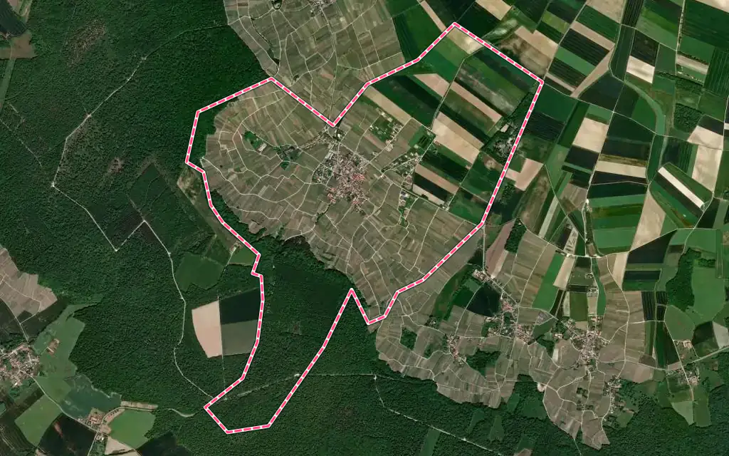 Vue satellite de Chamery avec ses contours administratifs