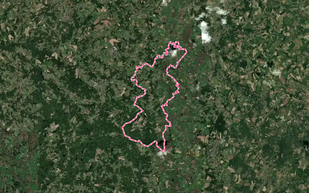 Vue satellite de Champagnac-la-Rivière avec ses contours administratifs