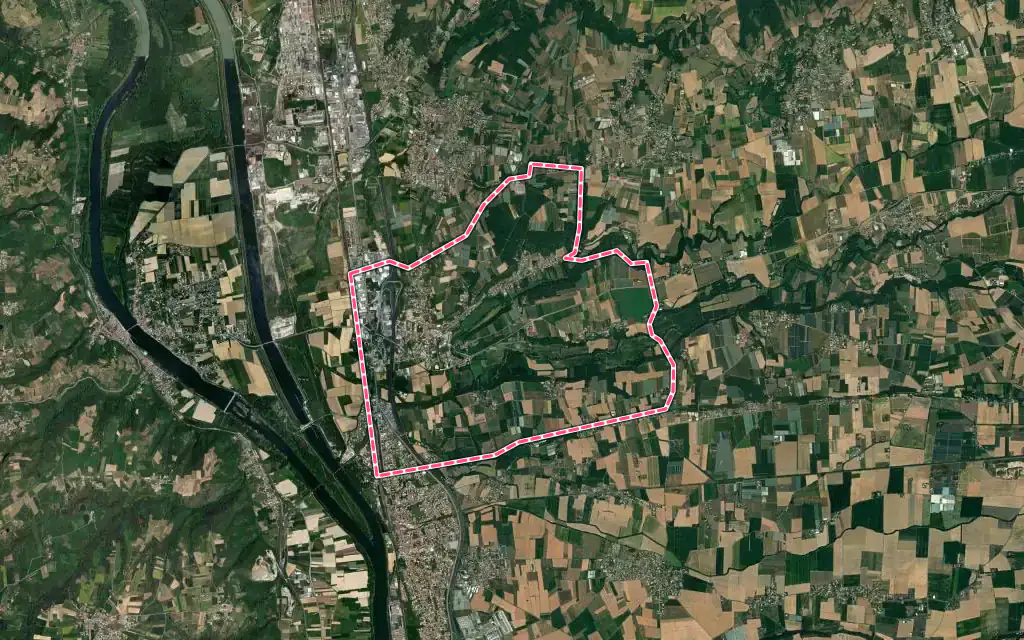 Vue satellite de Chanas avec ses contours administratifs