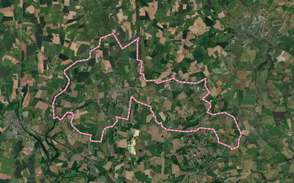Vue satellite de Chantrigné avec ses contours administratifs