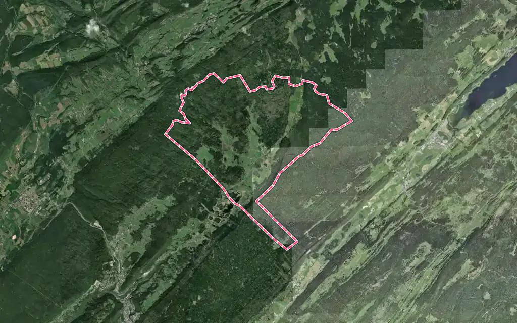 Vue satellite de Chapelle-des-Bois avec ses contours administratifs