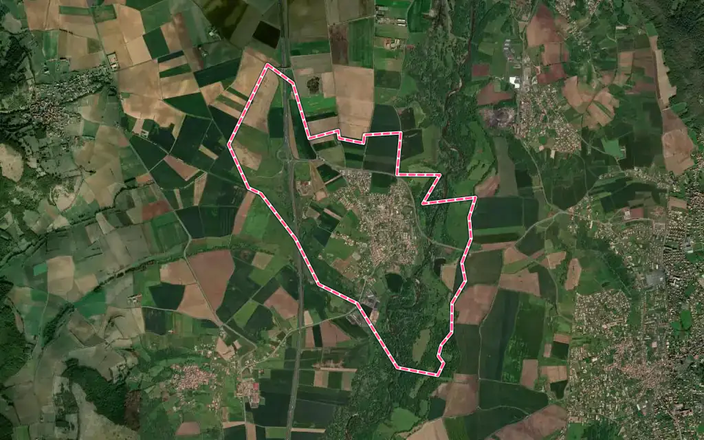 Vue satellite de Charbonnier-les-Mines avec ses contours administratifs