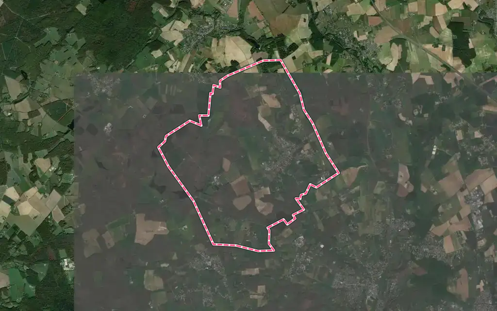 Vue satellite de Charentilly avec ses contours administratifs