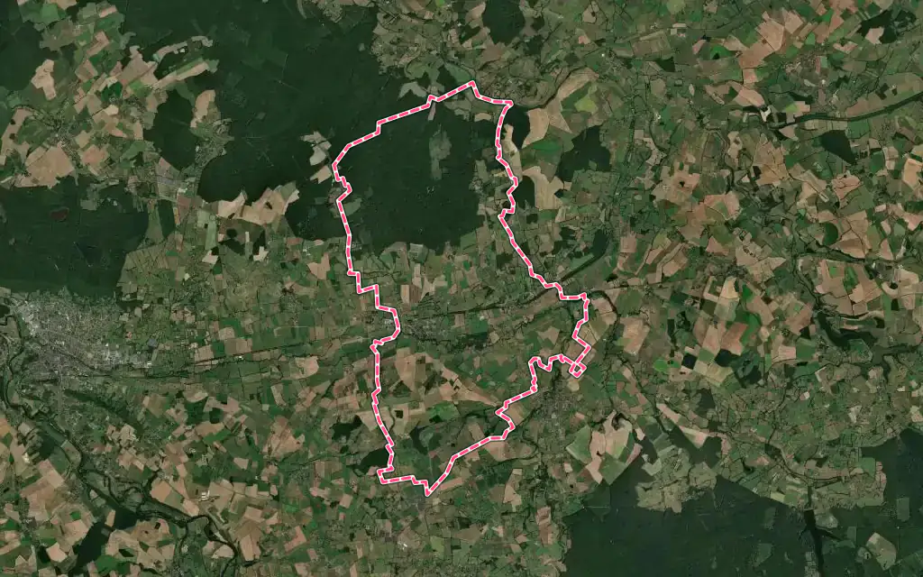 Vue satellite de Charenton-du-Cher avec ses contours administratifs