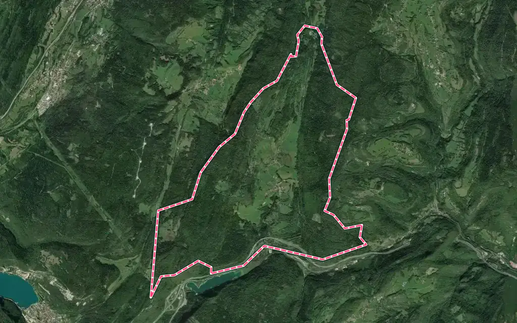 Vue satellite de Charix avec ses contours administratifs