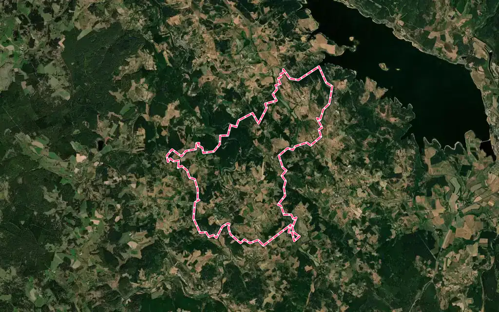 Vue satellite de Chastanier avec ses contours administratifs
