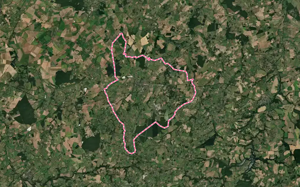 Vue satellite de Châteaumeillant avec ses contours administratifs