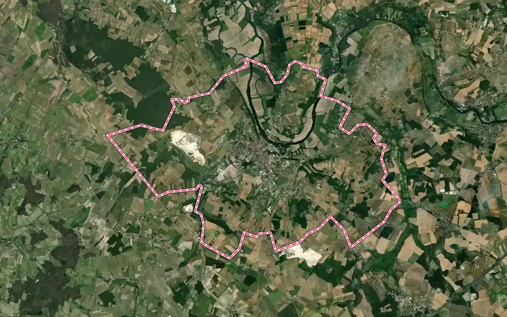 Vue satellite de Châteauneuf-sur-Charente avec ses contours administratifs