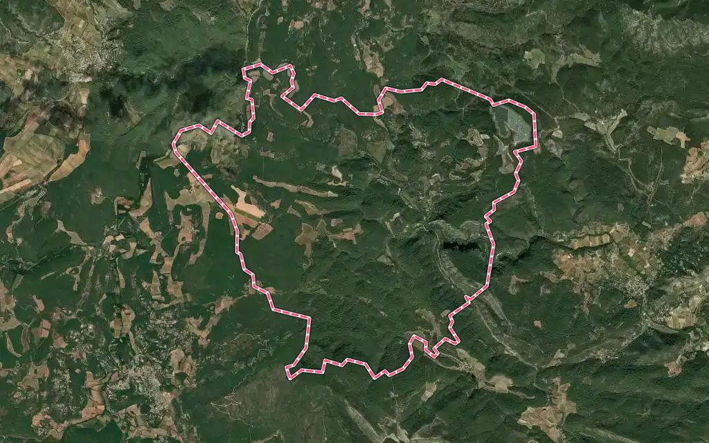 Vue satellite de Châteauvert avec ses contours administratifs