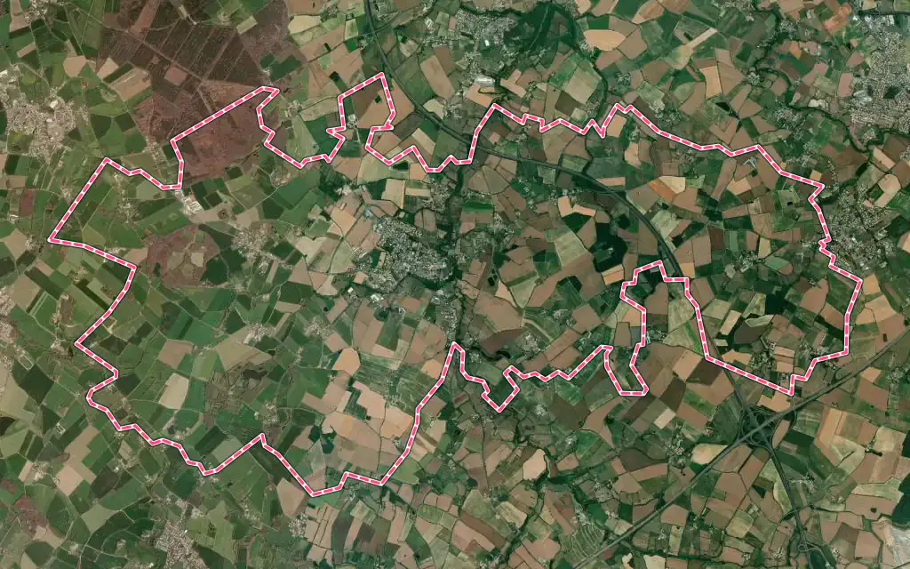 Vue satellite de Chauché avec ses contours administratifs