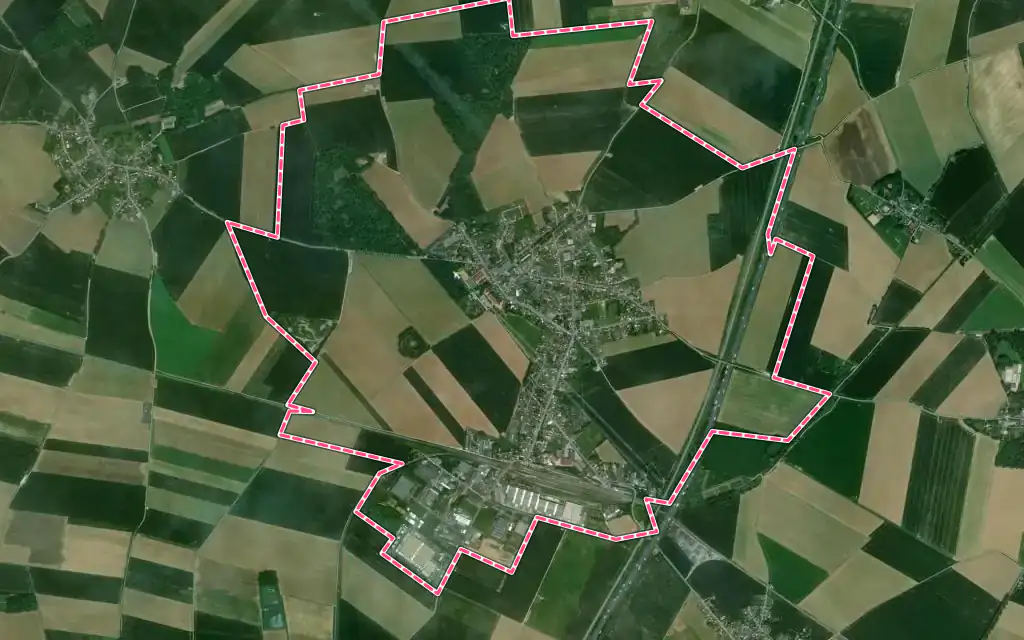Vue satellite de Chaulnes avec ses contours administratifs