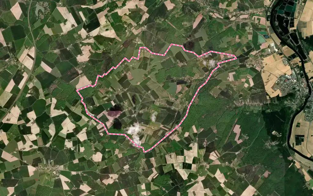 Vue satellite de Chaumot avec ses contours administratifs