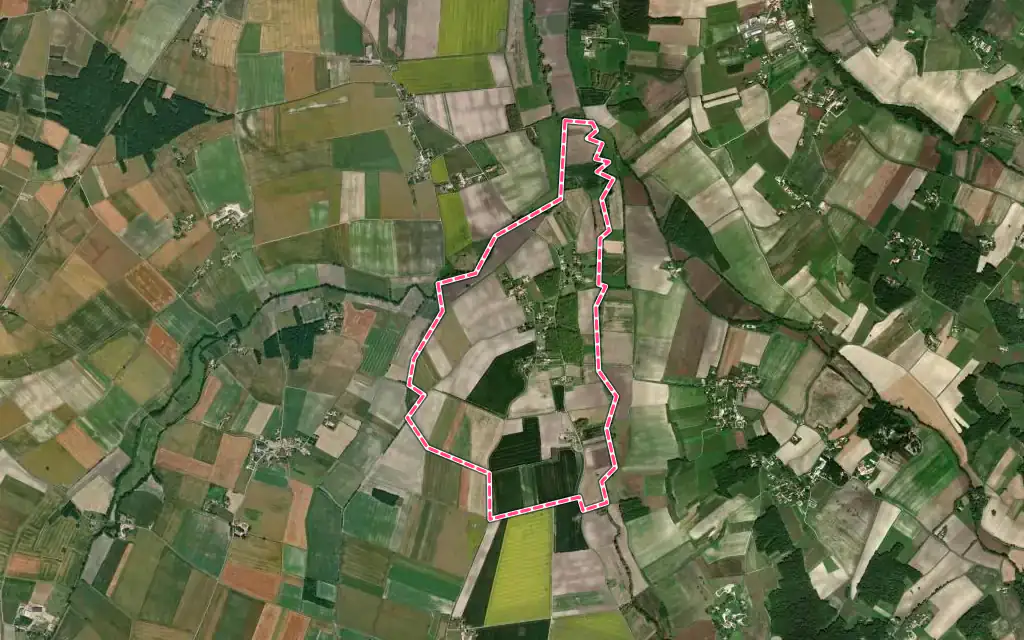 Vue satellite de Chaunac avec ses contours administratifs