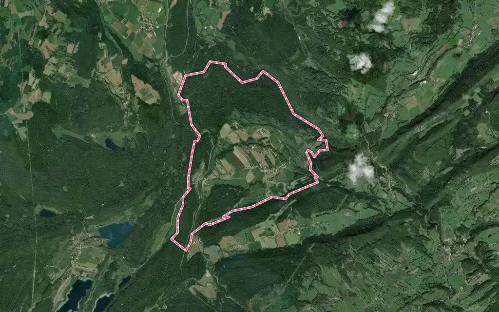 Vue satellite de Chaux-des-Crotenay avec ses contours administratifs