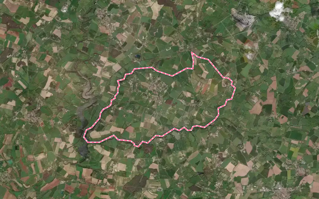 Vue satellite de Chavagnes-les-Redoux avec ses contours administratifs