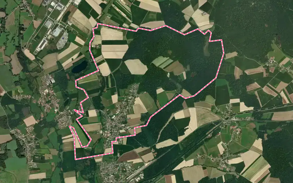 Vue satellite de Chavannes-sur-l'Étang avec ses contours administratifs