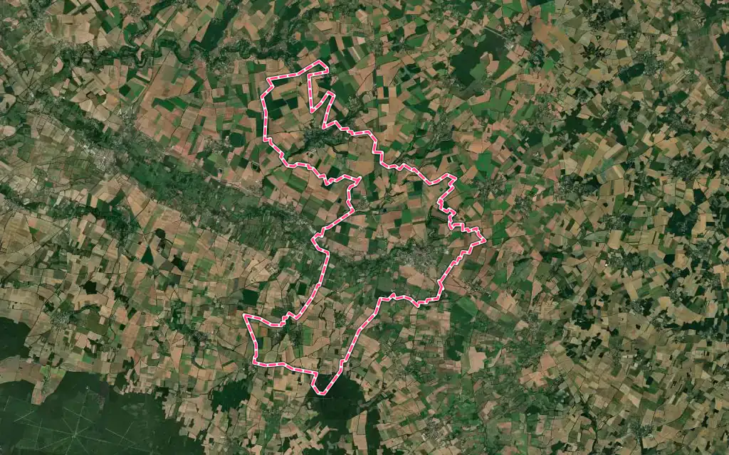 Vue satellite de Chef-Boutonne avec ses contours administratifs