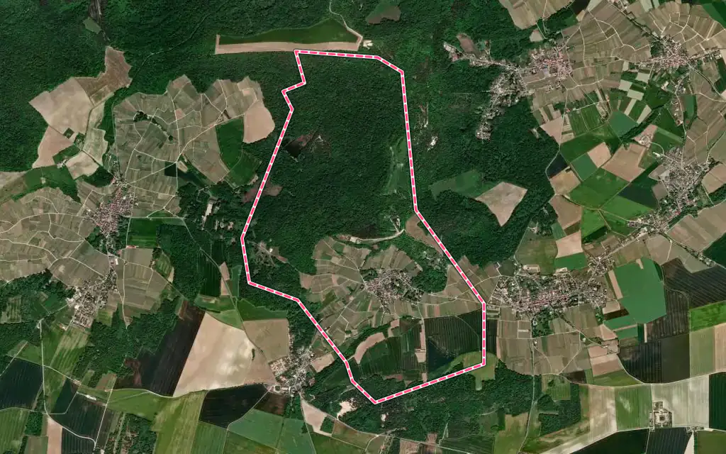 Vue satellite de Chenay avec ses contours administratifs