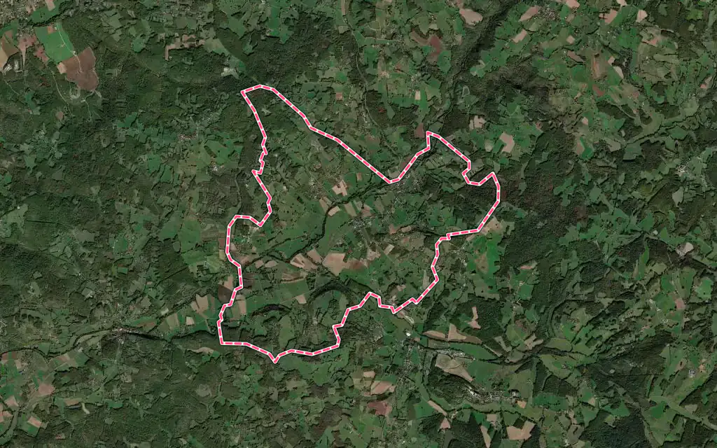 Vue satellite de Cherveix-Cubas avec ses contours administratifs