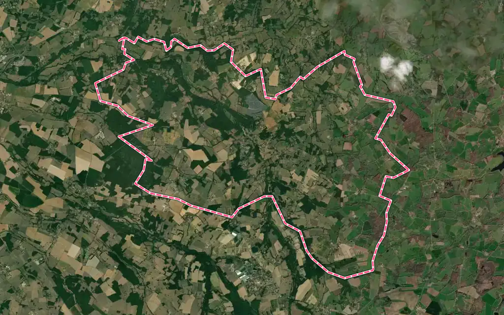 Vue satellite de Cherves-Châtelars avec ses contours administratifs