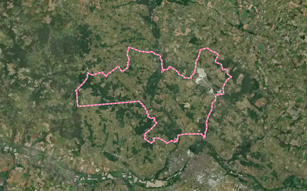 Vue satellite de Cherves-Richemont avec ses contours administratifs