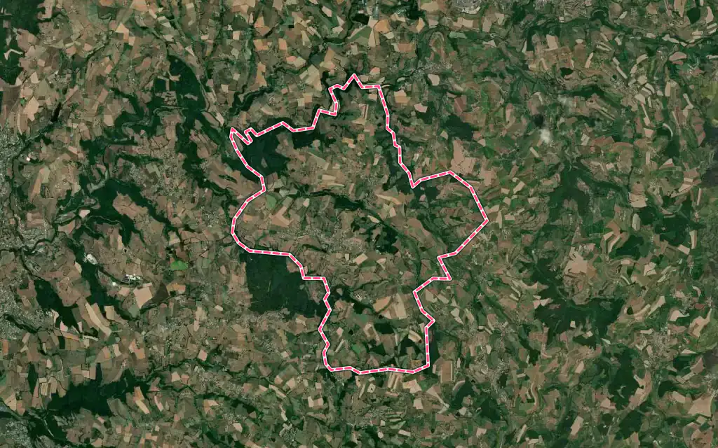 Vue satellite de Chevrières avec ses contours administratifs