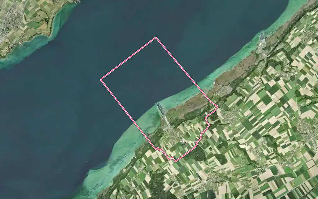 Vue satellite de Chevroux avec ses contours administratifs