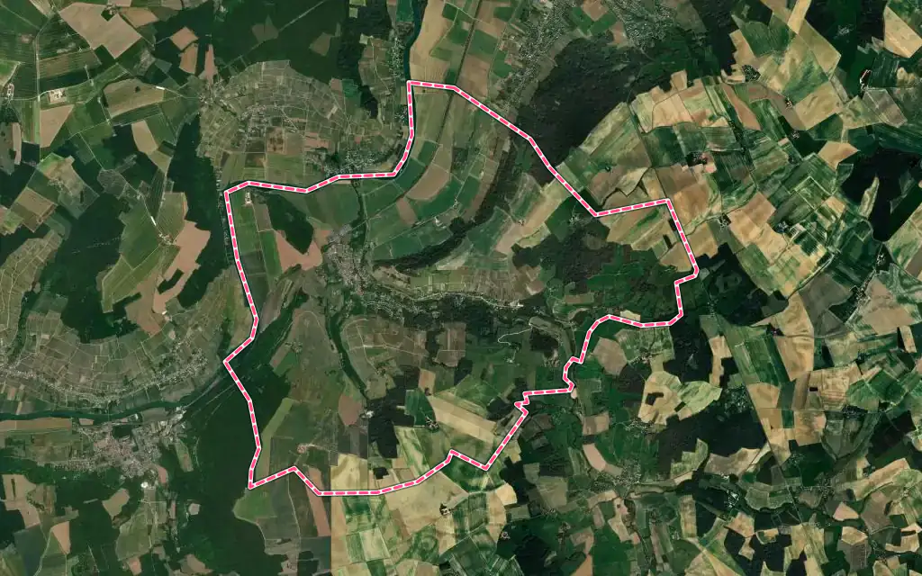 Vue satellite de Chézy-sur-Marne avec ses contours administratifs