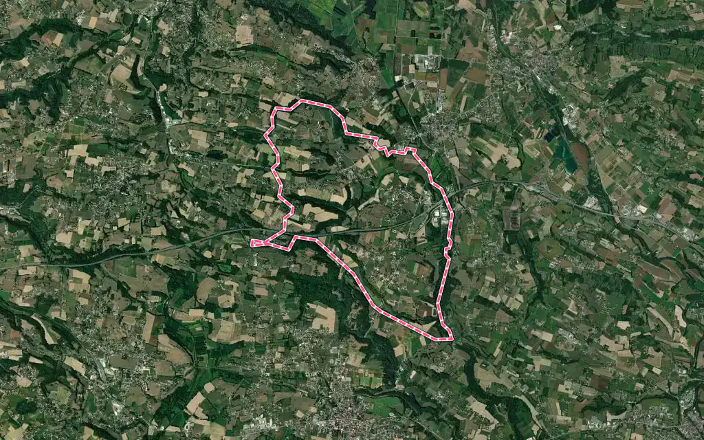 Vue satellite de Chimilin avec ses contours administratifs