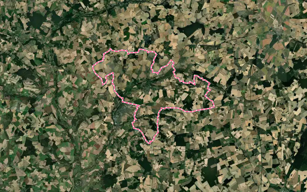 Vue satellite de Choue avec ses contours administratifs