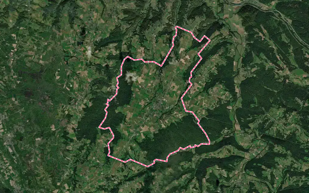 Vue satellite de Cieutat avec ses contours administratifs
