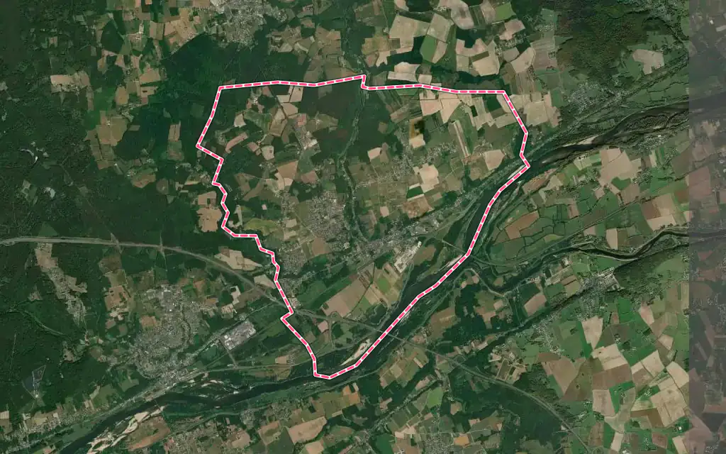 Vue satellite de Cinq-Mars-la-Pile avec ses contours administratifs