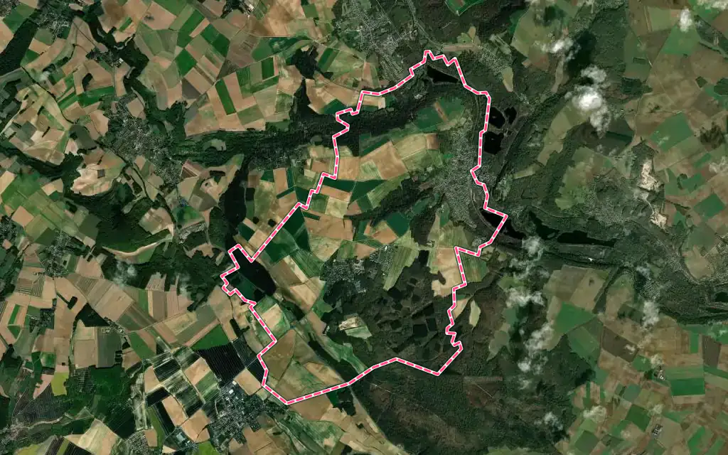 Vue satellite de Cires-lès-Mello avec ses contours administratifs