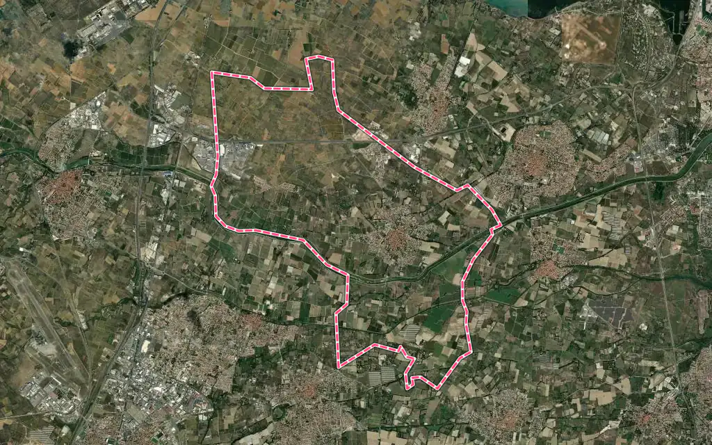 Vue satellite de Claira avec ses contours administratifs