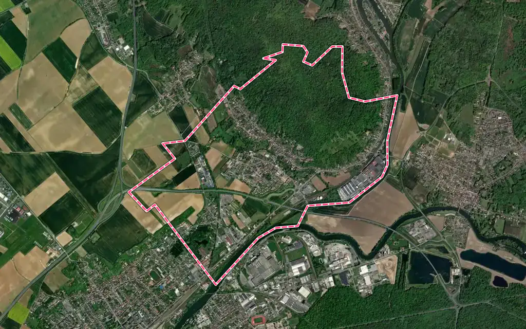 Vue satellite de Clairoix avec ses contours administratifs