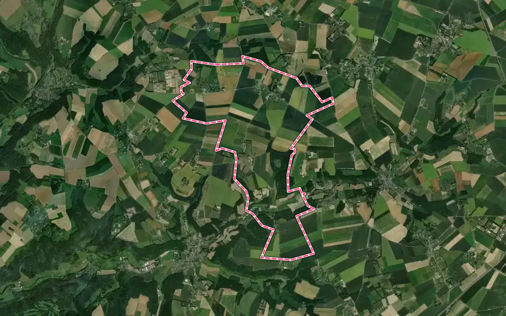 Vue satellite de Claville-Motteville avec ses contours administratifs