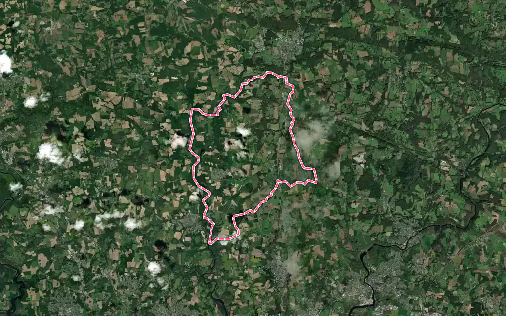 Vue satellite de Cléguer avec ses contours administratifs