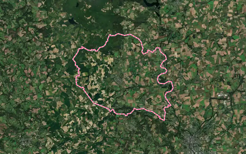 Vue satellite de Cléguérec avec ses contours administratifs