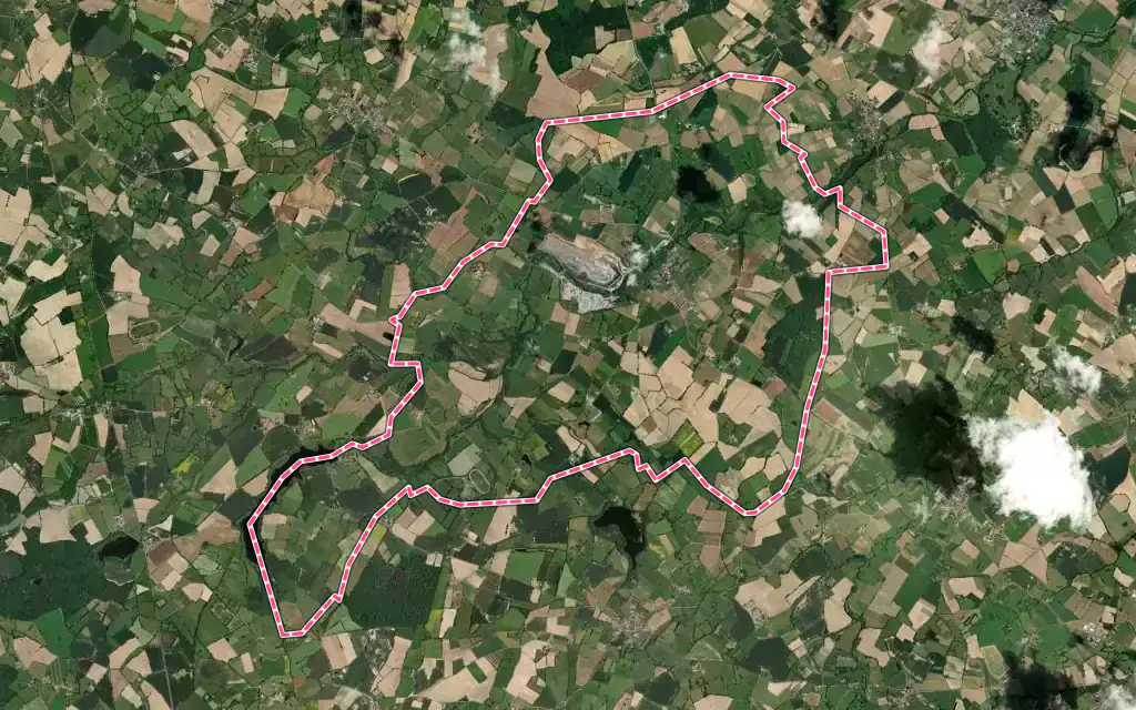 Vue satellite de Cléré-sur-Layon avec ses contours administratifs