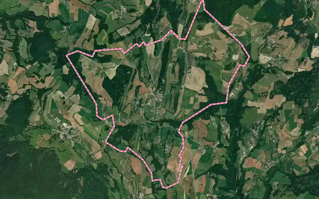 Vue satellite de Clermont avec ses contours administratifs